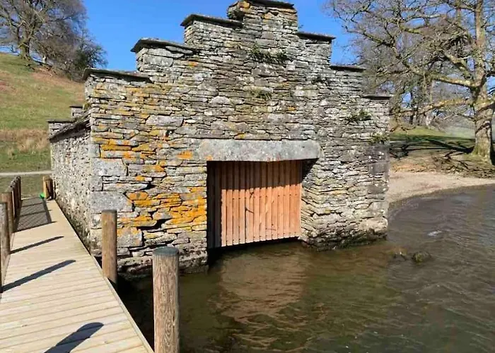 Potters Loft, Bowness Centre, Parking, Lake Access