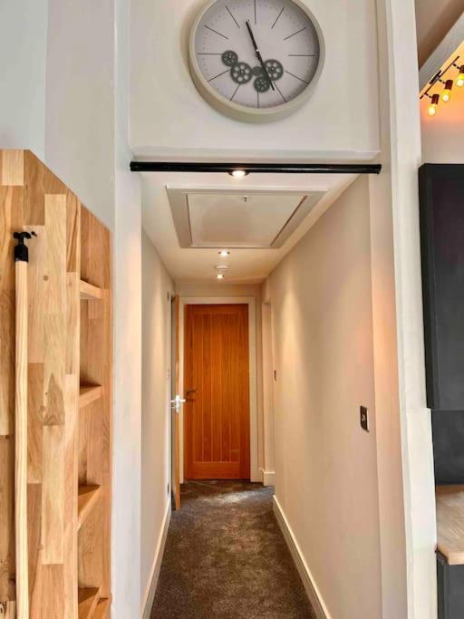 Potters Loft, Centre, Parking, Access *